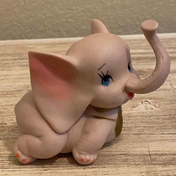 Pristine Vintage Porcelain Bisque Elephant Ring Holder - Picture 11 of 11